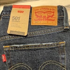Levi's 501 Skinny Jeans - Dark Wash
